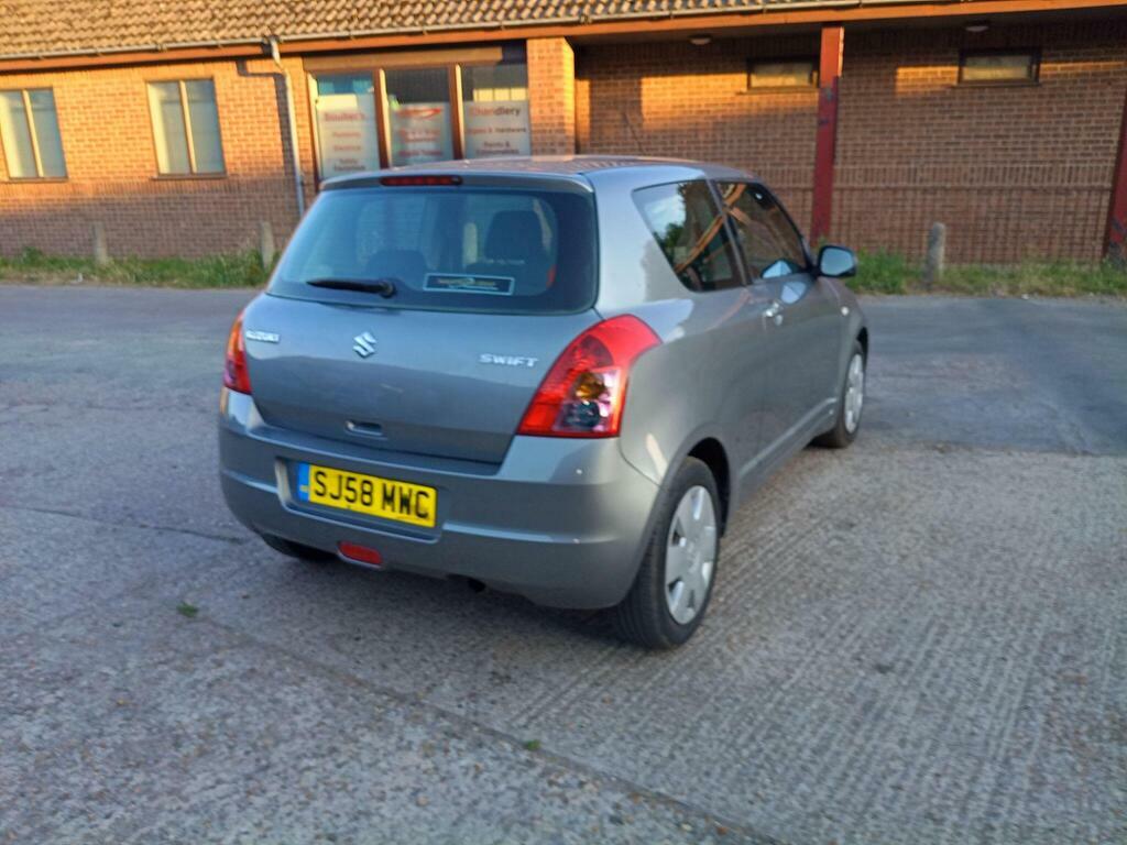 Suzuki Swift 1.5 Glx #6