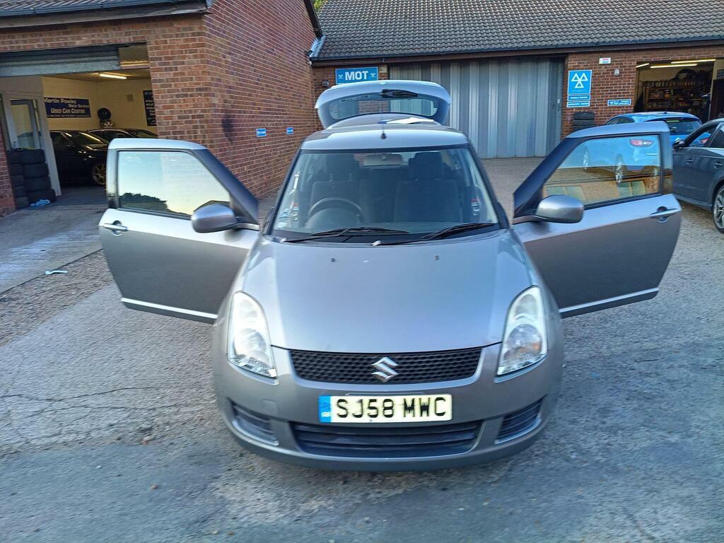 Suzuki Swift 1.5 Glx #37