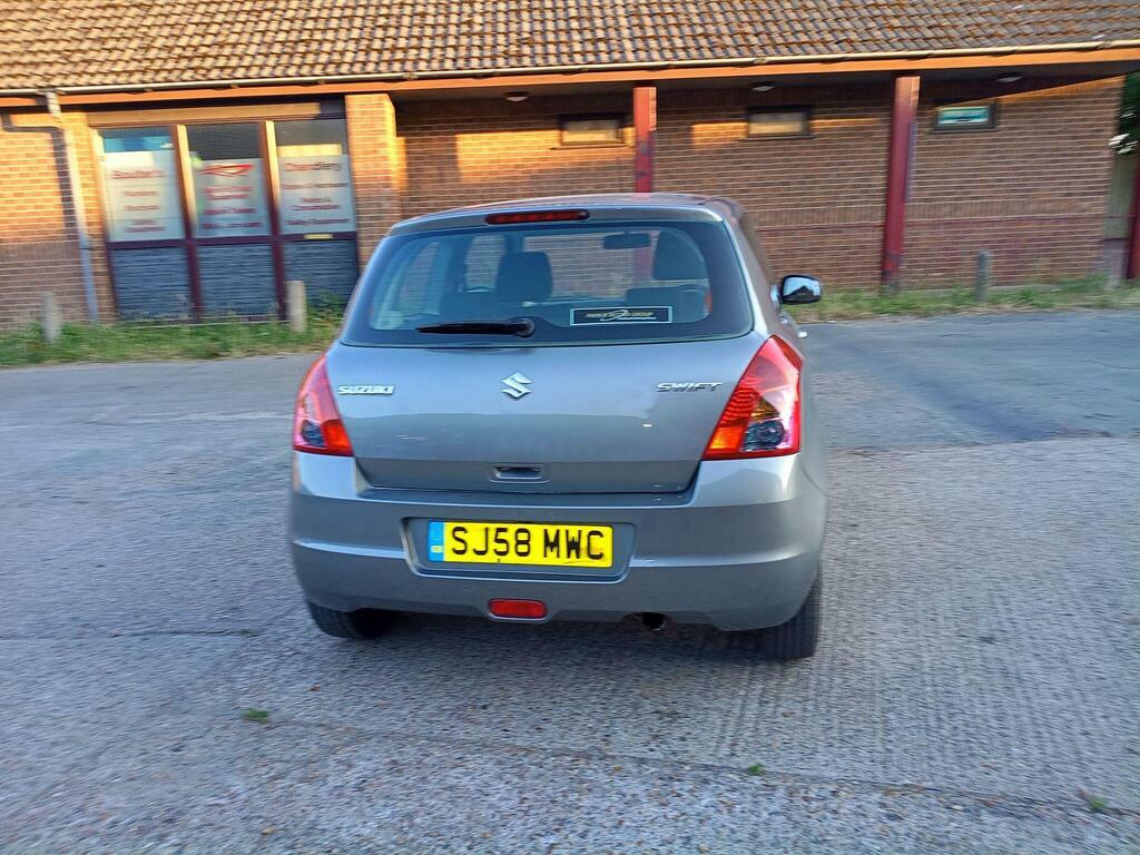 Suzuki Swift 1.5 Glx #11