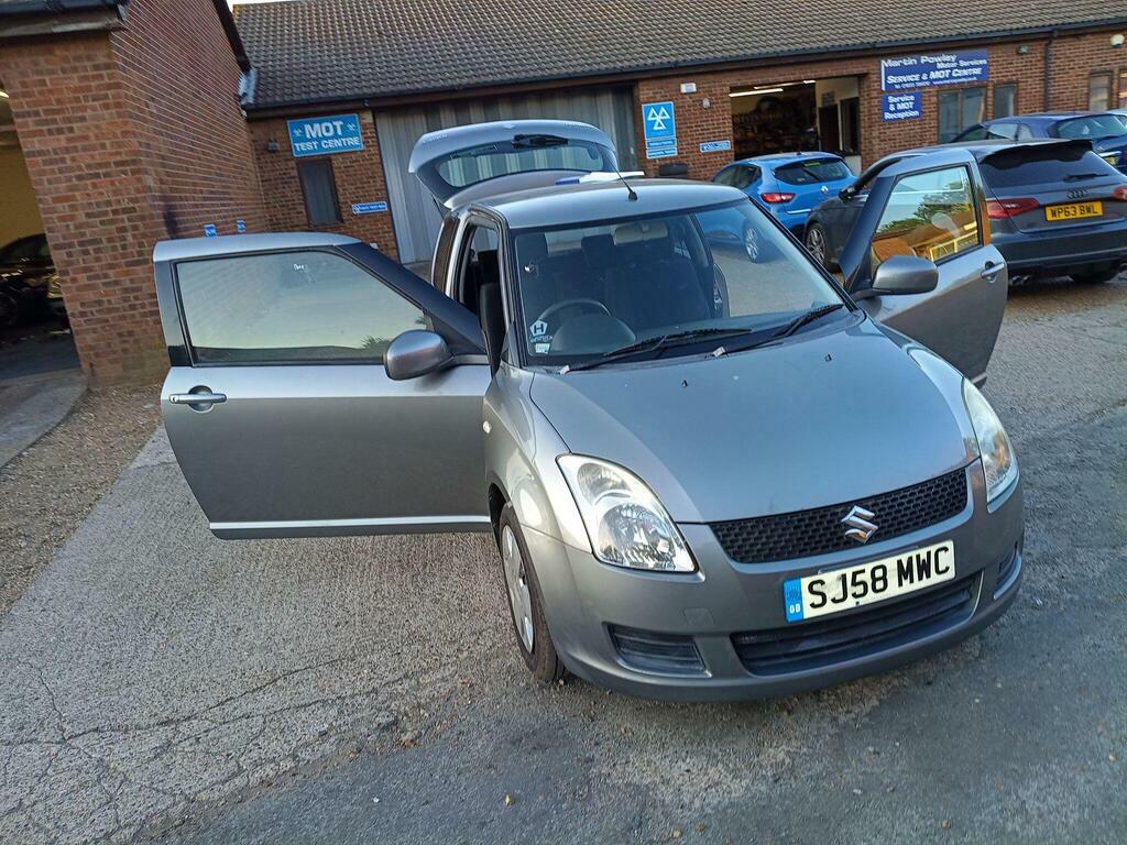 Suzuki Swift 1.5 Glx #38