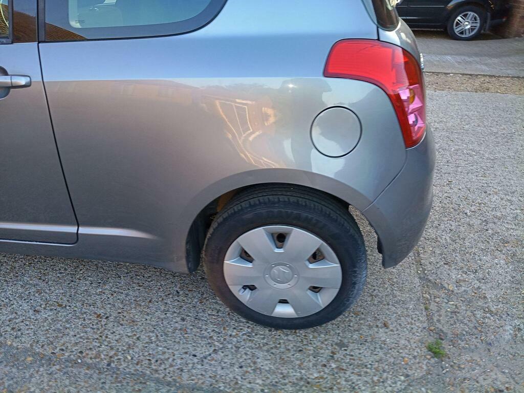 Suzuki Swift 1.5 Glx #25