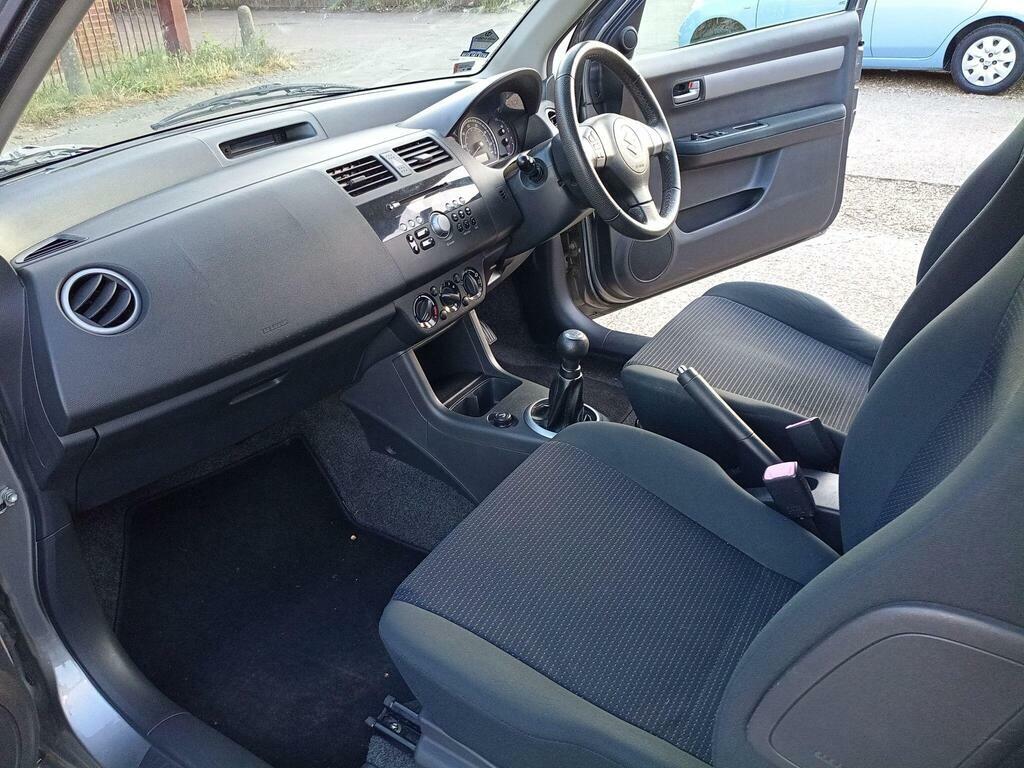 Suzuki Swift 1.5 Glx #44