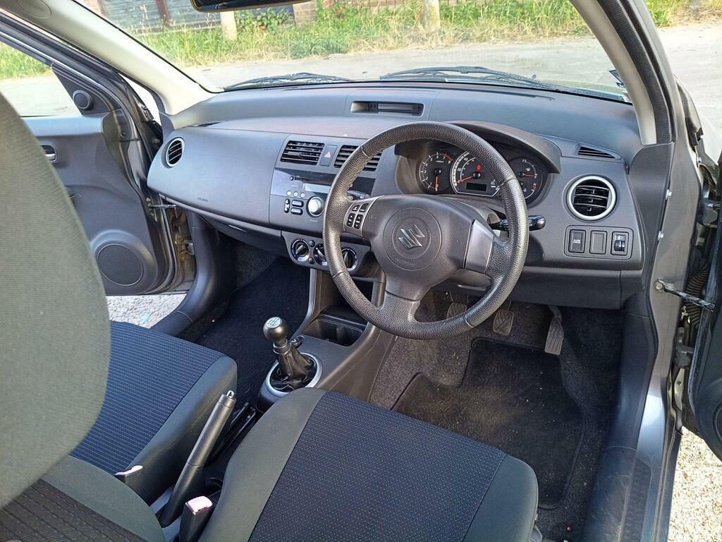 Suzuki Swift 1.5 Glx #40