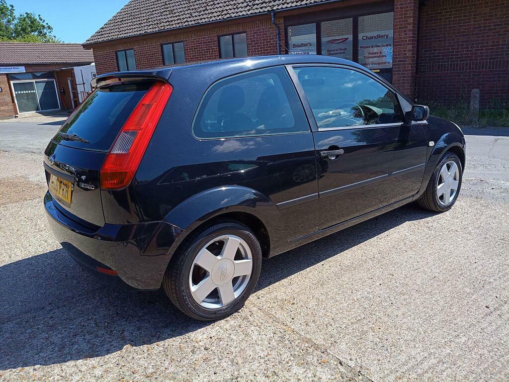 Ford Fiesta 1.25 Zetec Climate Black #6