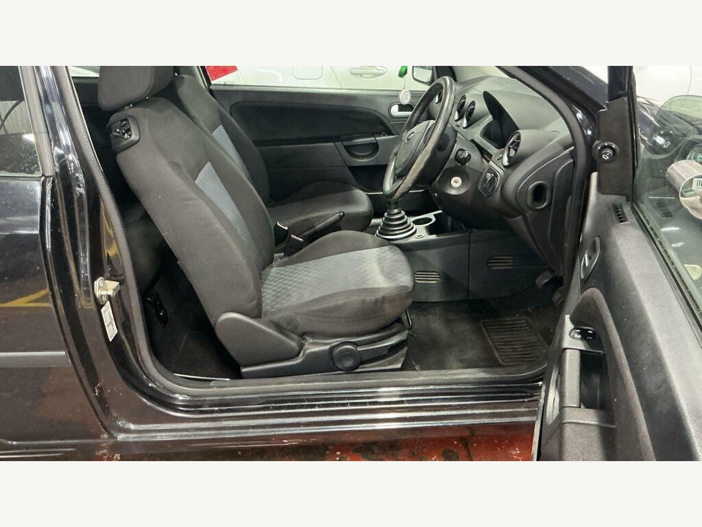 Ford Fiesta 1.4 Ghia 5-Door From 2,695 Retail Package Blue #2
