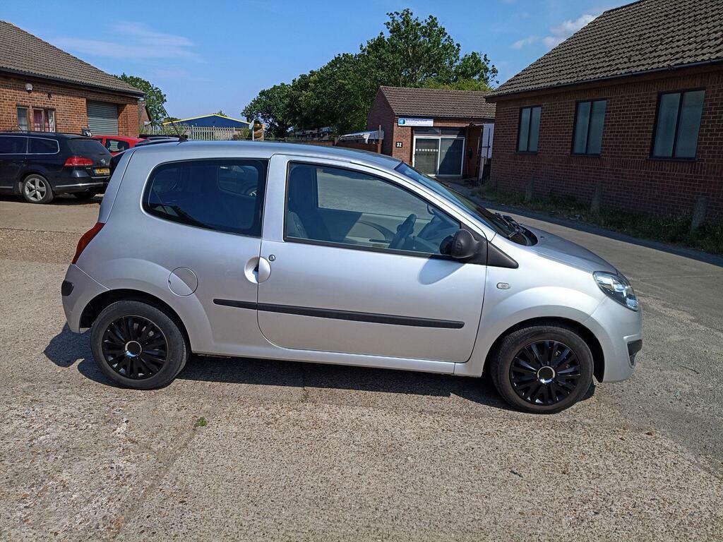 Renault Twingo Hatchback Blue #13