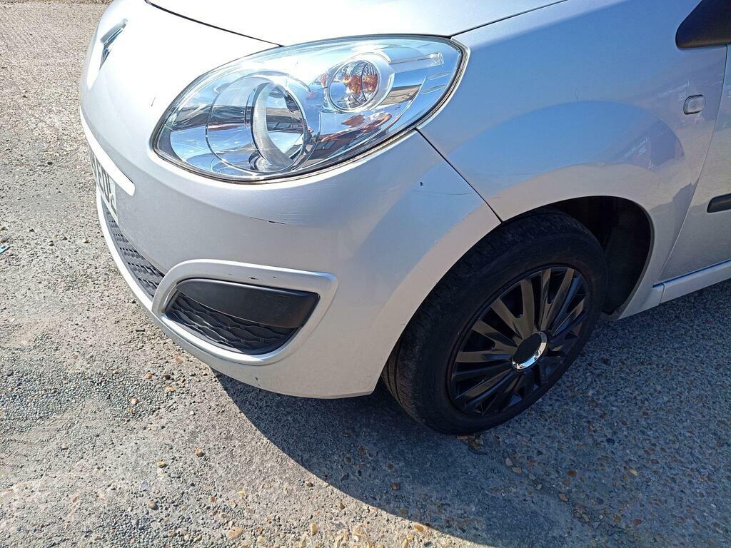 Renault Twingo Hatchback Blue #32