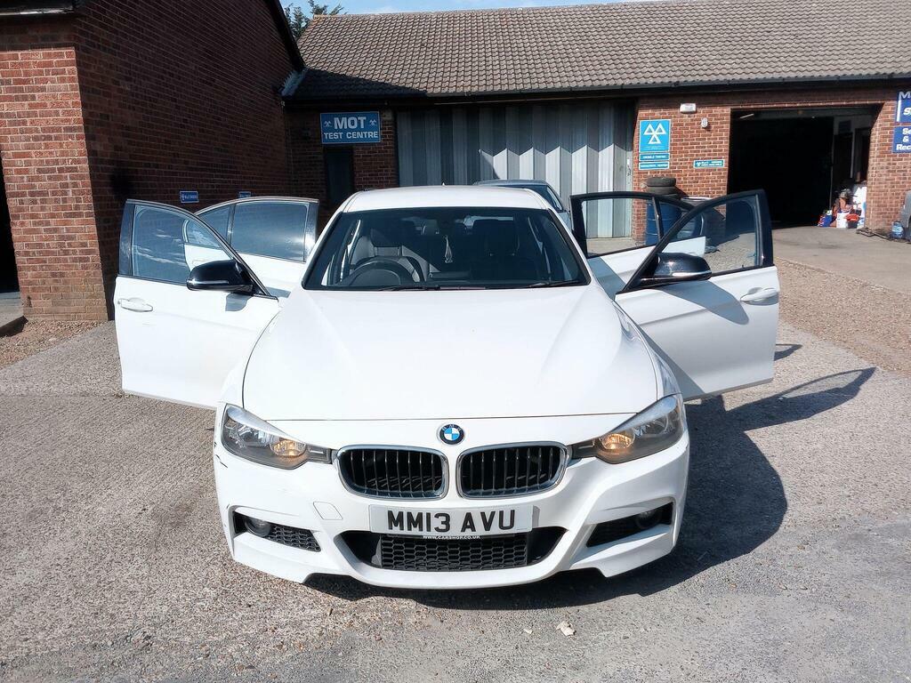 BMW 3 Series Sport White #8