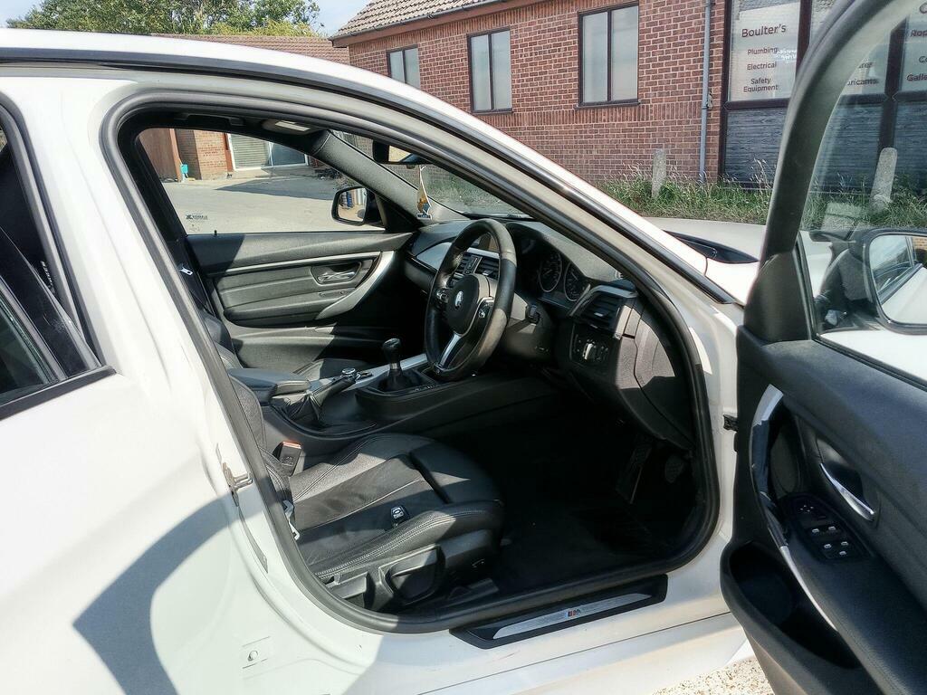 BMW 3 Series Sport White #18