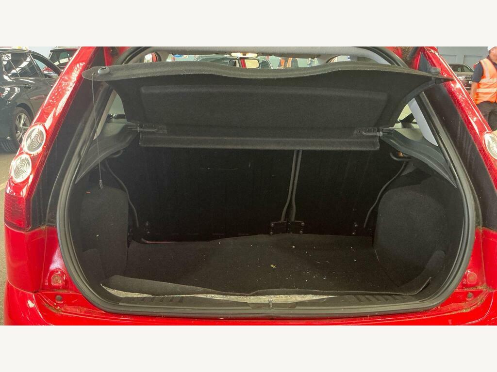 Ford Fiesta 1.25 Zetec Climate Red #4
