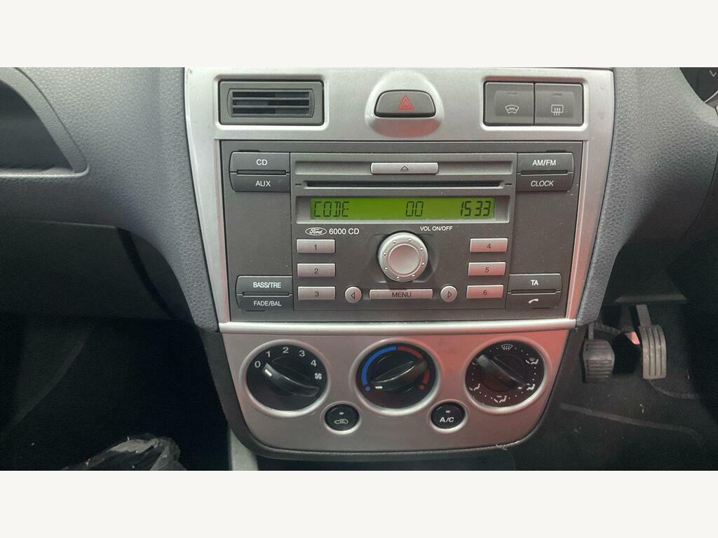 Ford Fiesta 1.25 Zetec Climate Red #6