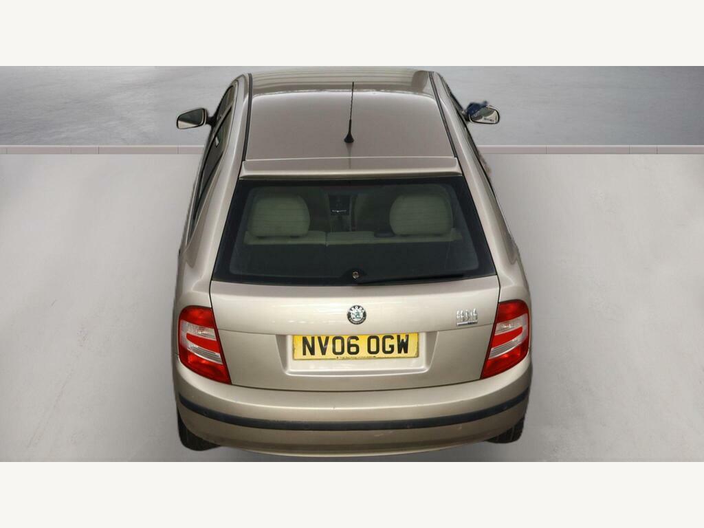 Skoda Fabia 1.4 16V Ambiente Silver #6