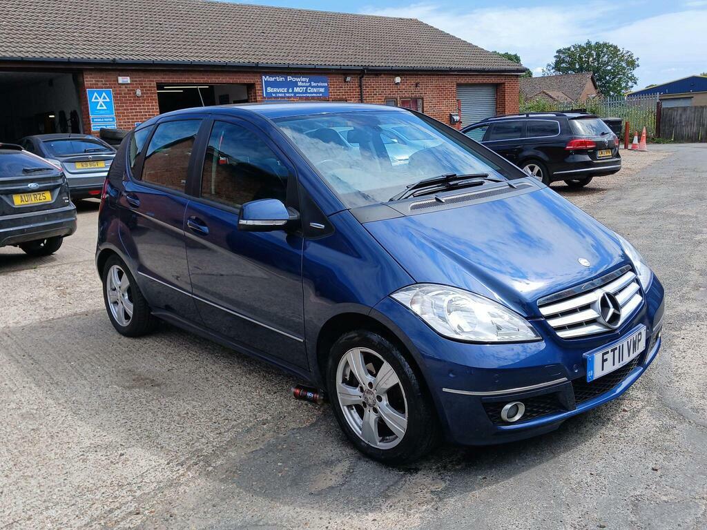 Mercedes-Benz A Class 1.5 Blueefficiency Avantgarde Se Black #4