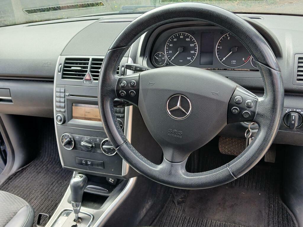 Mercedes-Benz A Class 1.5 Blueefficiency Avantgarde Se Black #17