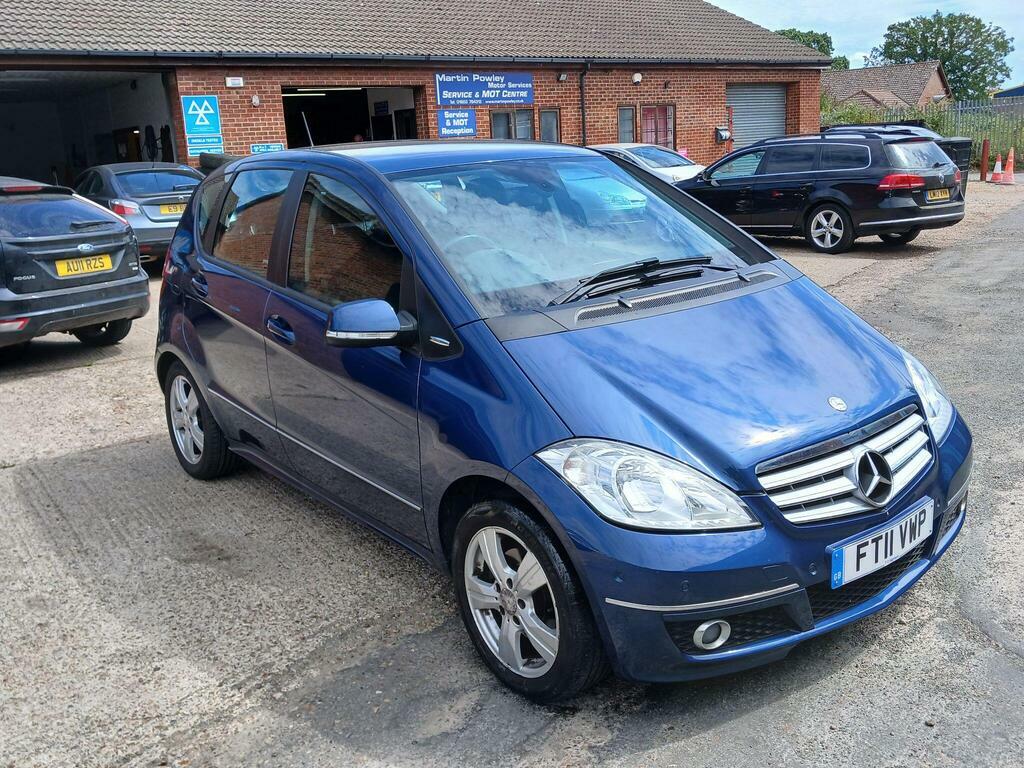 Mercedes-Benz A Class 1.5 Blueefficiency Avantgarde Se Black #5