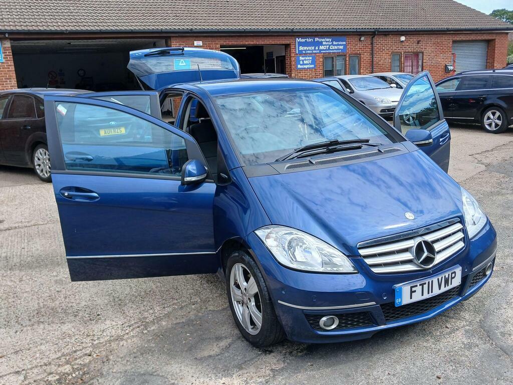 Mercedes-Benz A Class 1.5 Blueefficiency Avantgarde Se Black #29