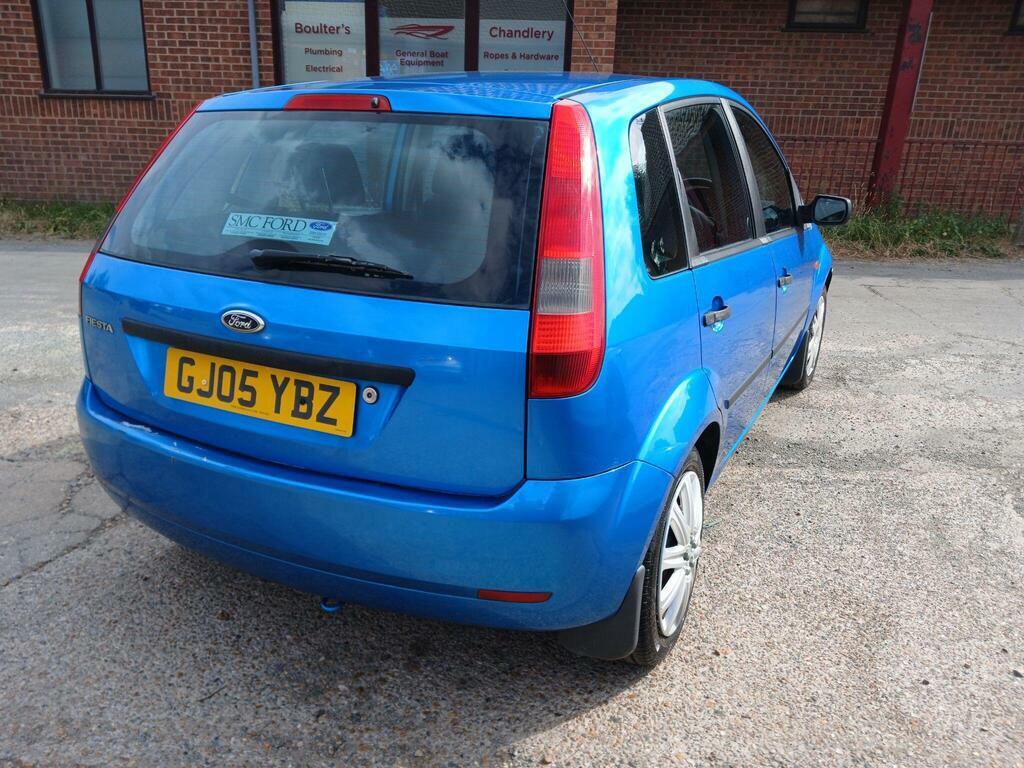 Ford Fiesta 1.6 Ghia 16V 100 Bhp Service History Red #7