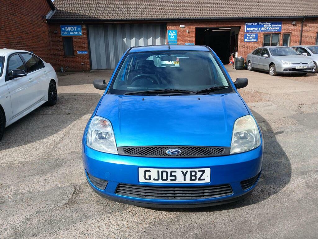 Ford Fiesta 1.6 Ghia 16V 100 Bhp Service History Red #3