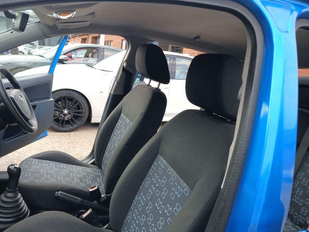Ford Fiesta 1.6 Ghia 16V 100 Bhp Service History Red #45