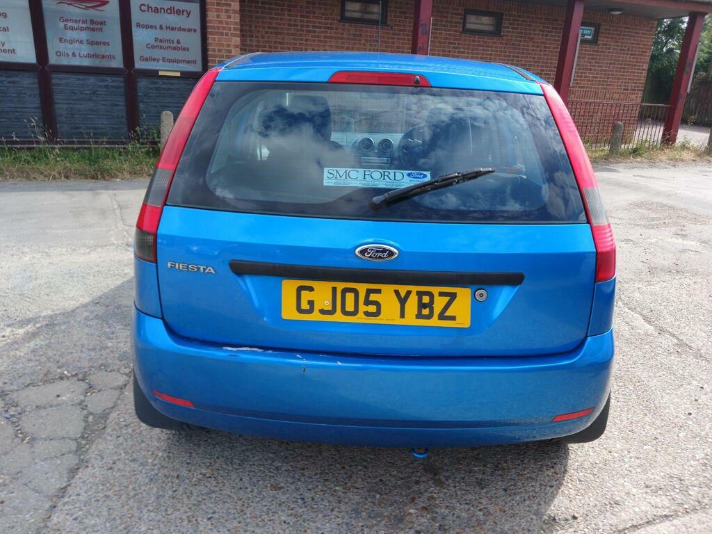 Ford Fiesta 1.6 Ghia 16V 100 Bhp Service History Red #8