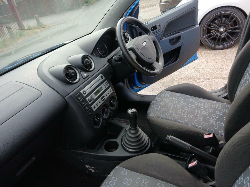Ford Fiesta 1.6 Ghia 16V 100 Bhp Service History Red #43