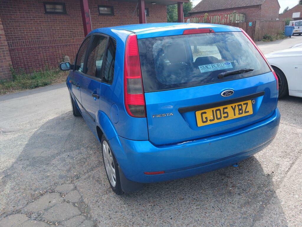 Ford Fiesta 1.6 Ghia 16V 100 Bhp Service History Red #9