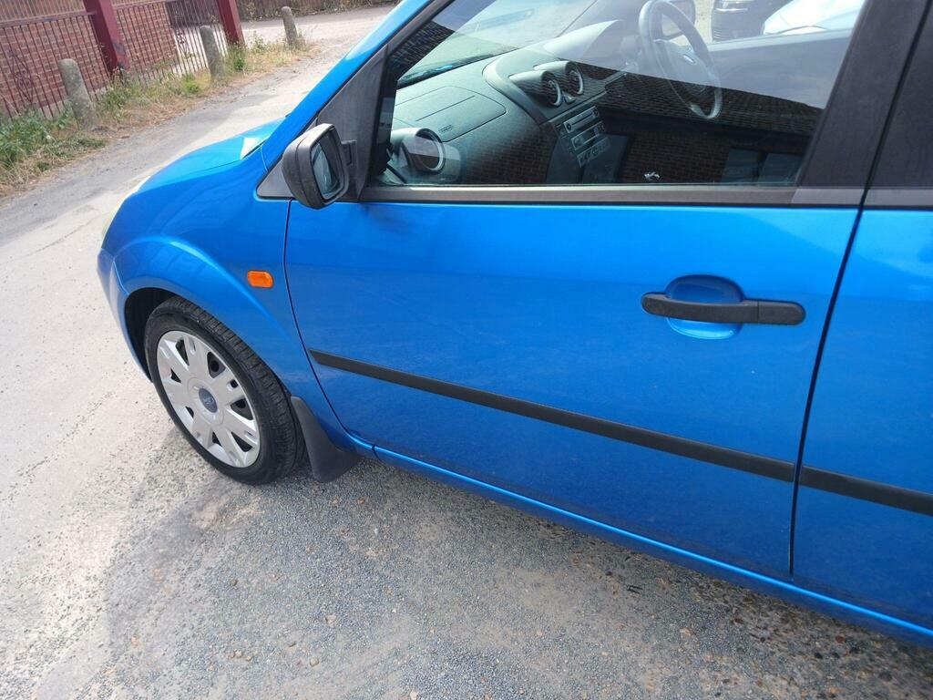 Ford Fiesta 1.6 Ghia 16V 100 Bhp Service History Red #17