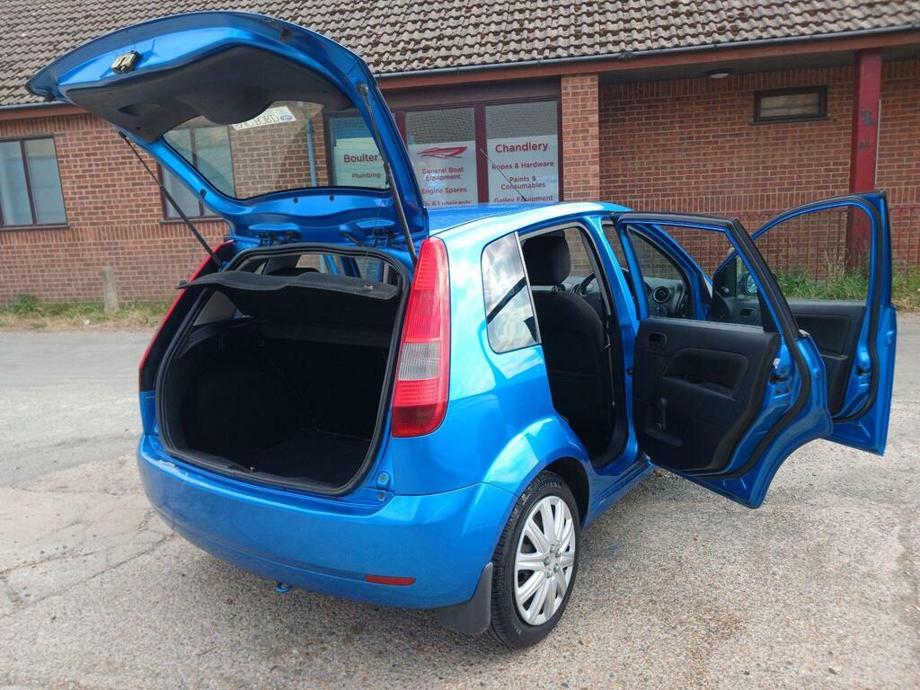 Ford Fiesta 1.6 Ghia 16V 100 Bhp Service History Red #35