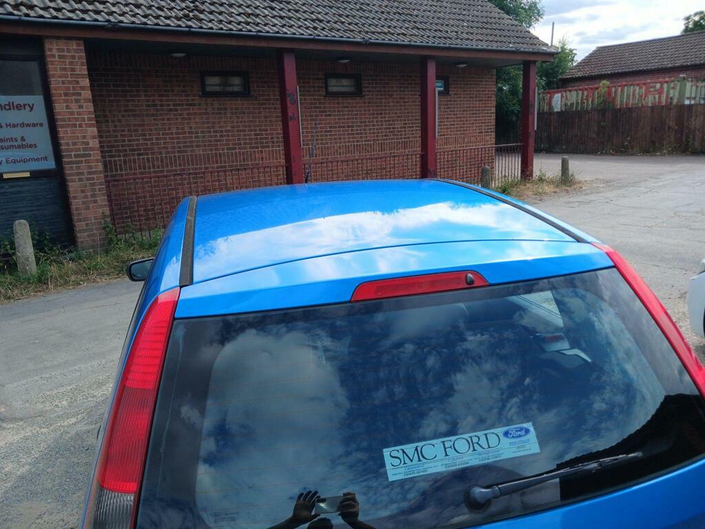 Ford Fiesta 1.6 Ghia 16V 100 Bhp Service History Red #18