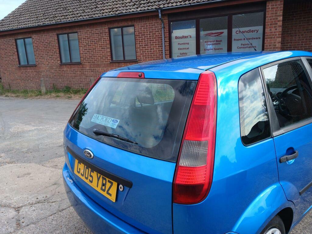 Ford Fiesta 1.6 Ghia 16V 100 Bhp Service History Red #20