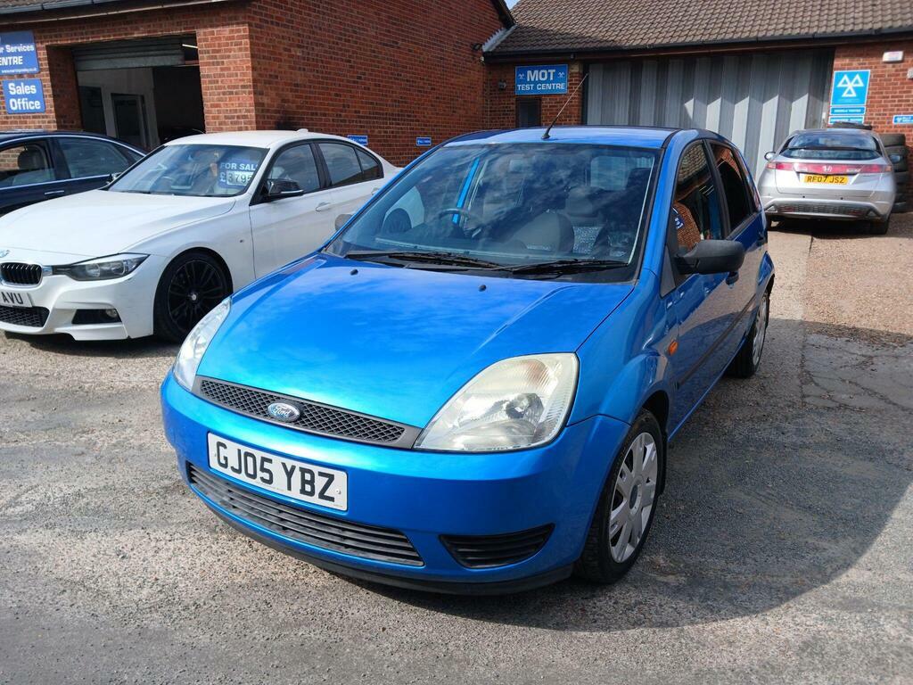 Ford Fiesta 1.6 Ghia 16V 100 Bhp Service History Red #2