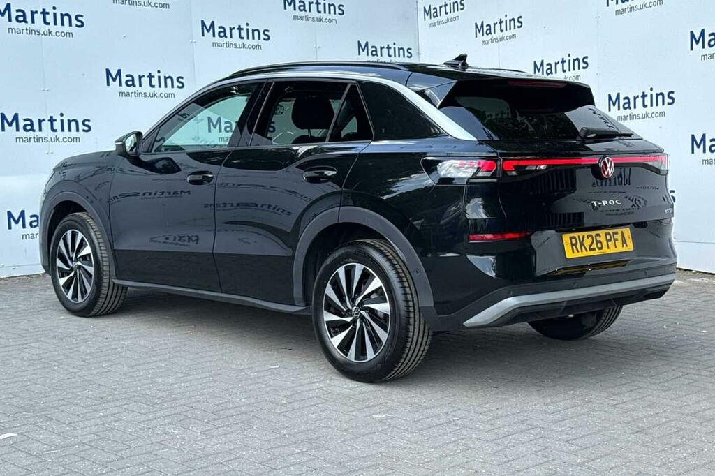 Volkswagen T-Roc 1.5 Etsi 150 Life Dsg RK26PFA Black #3