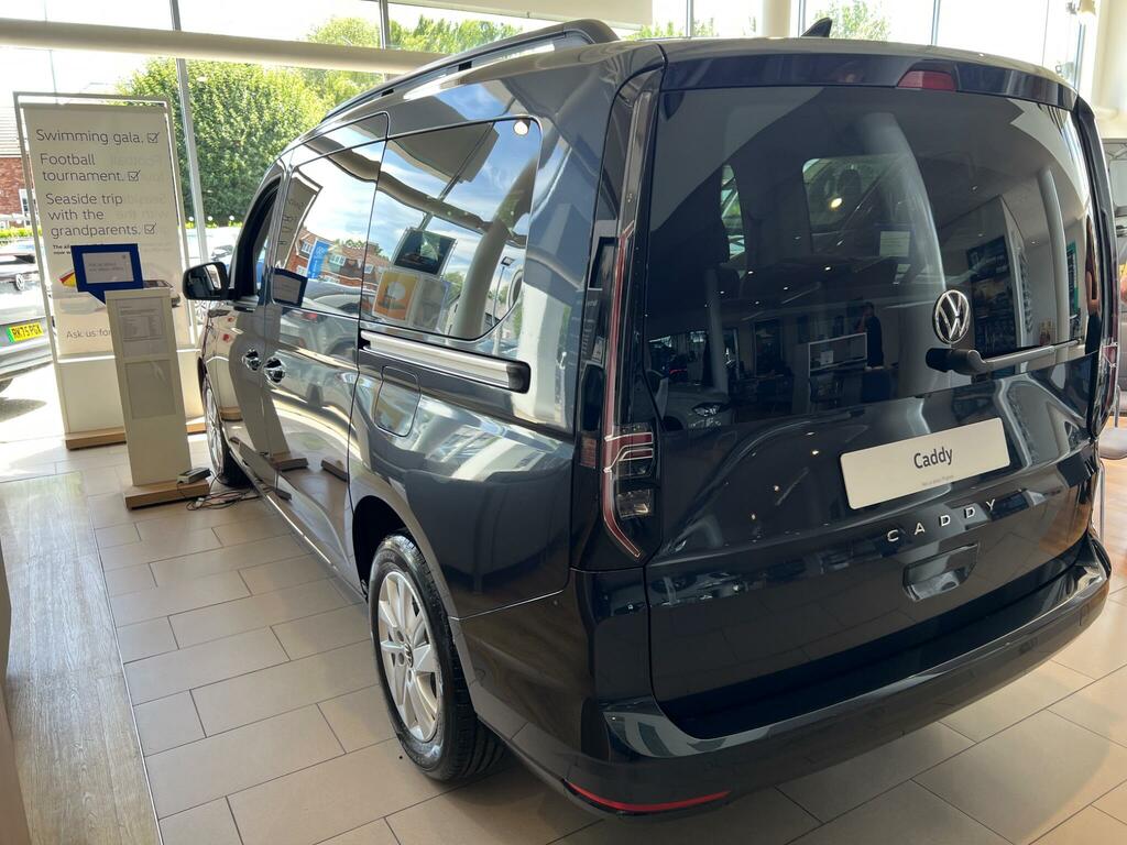 Volkswagen Caddy Life 2.0 Tdi Life Dsg Euro 6 Ss Blue #3