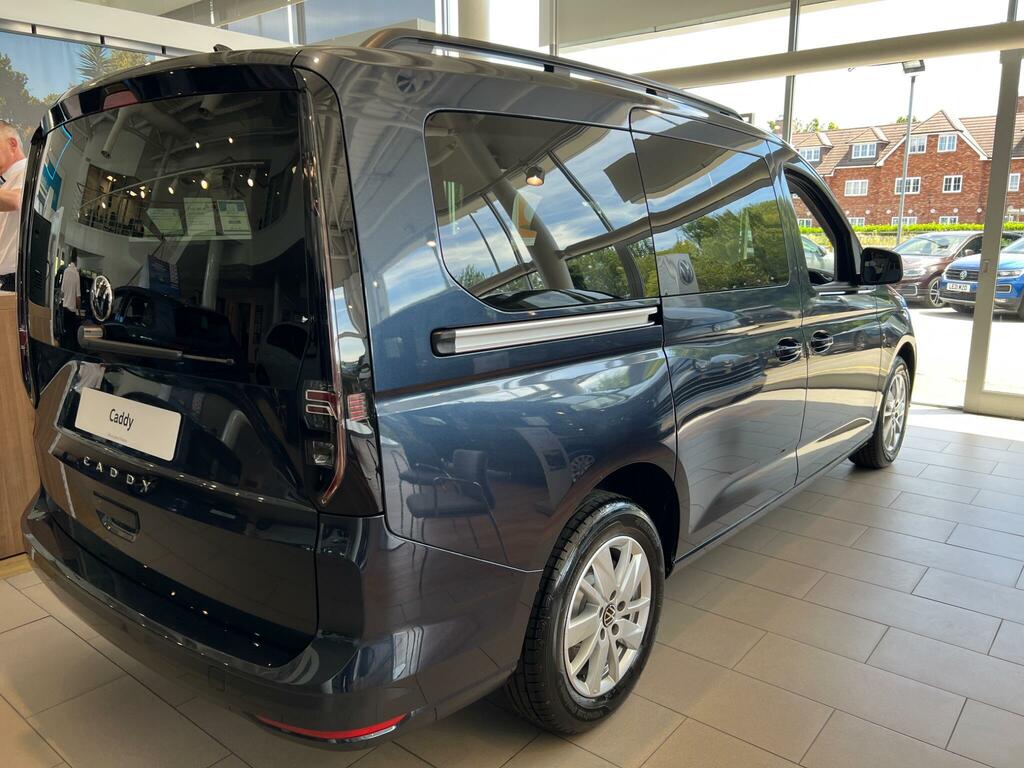 Volkswagen Caddy Life 2.0 Tdi Life Dsg Euro 6 Ss Blue #2