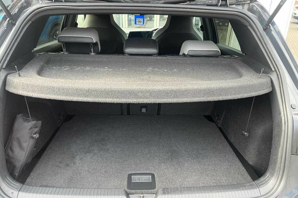 Volkswagen Golf 2021 Volkswagen Golf Style 1.5 Tsi 130Ps Blue #33