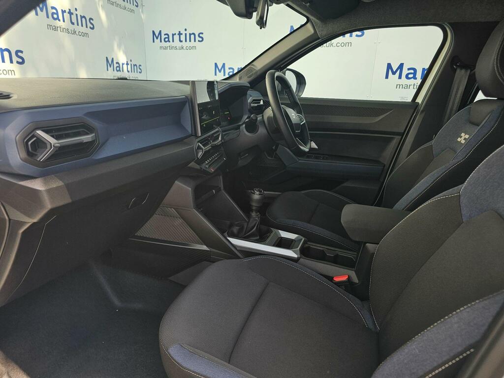 Dacia Duster Duster 1.6 Hybrid 140 Journey Estate  #9