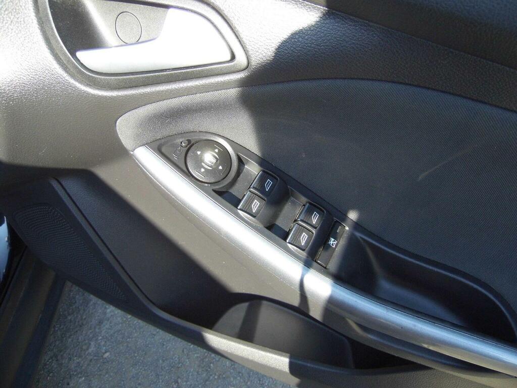 Ford Focus 1.6 Zetec Estate Euro 5 125 Ps Grey #22