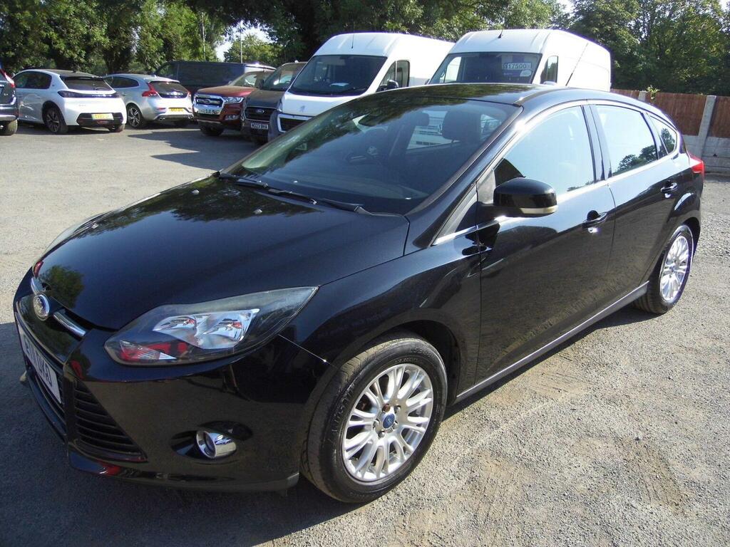 Ford Focus Hatchback 1.6 Titanium Euro 5 201111 Black #3