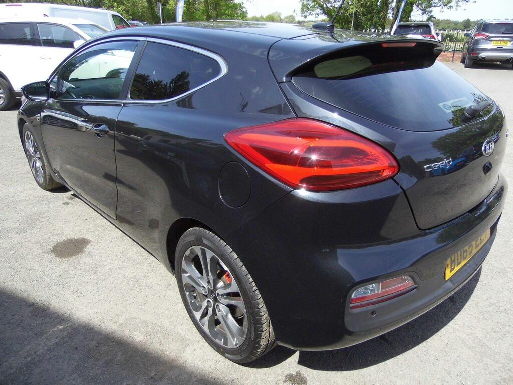 Kia Proceed Hatchback 1.6 Crdi Ecodynamics Se Euro 5 Ss Black #4