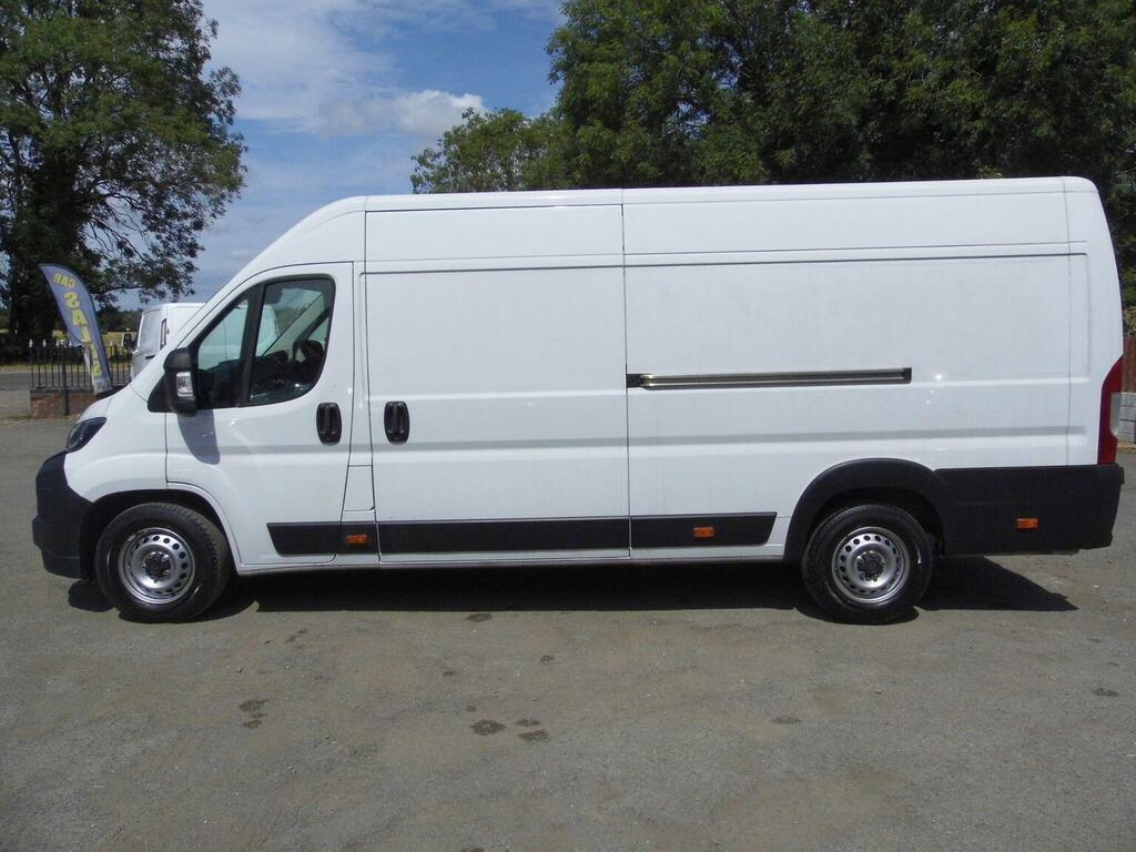 Peugeot Boxer Panel Van 2.2 Bluehdi 435 Professional L4 H2 Euro White #4
