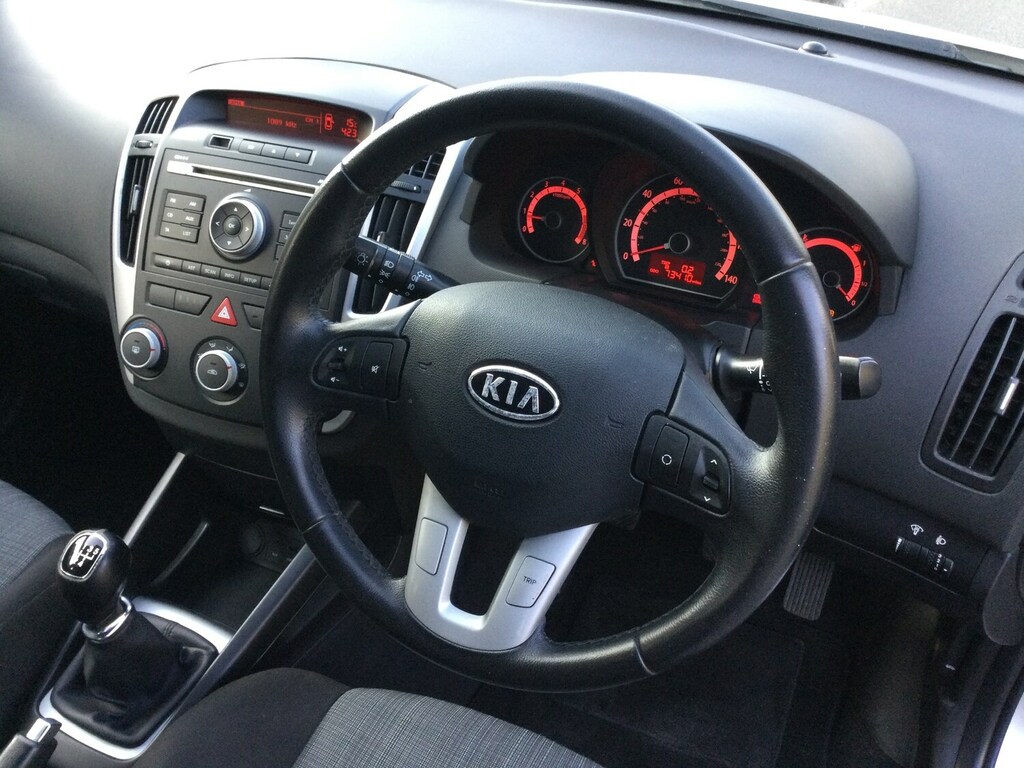 Kia Ceed 1.6 2 Silver #2