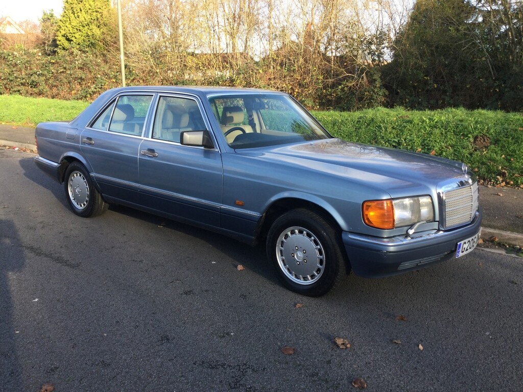 Mercedes-Benz S Class 420 Se W126 Blue