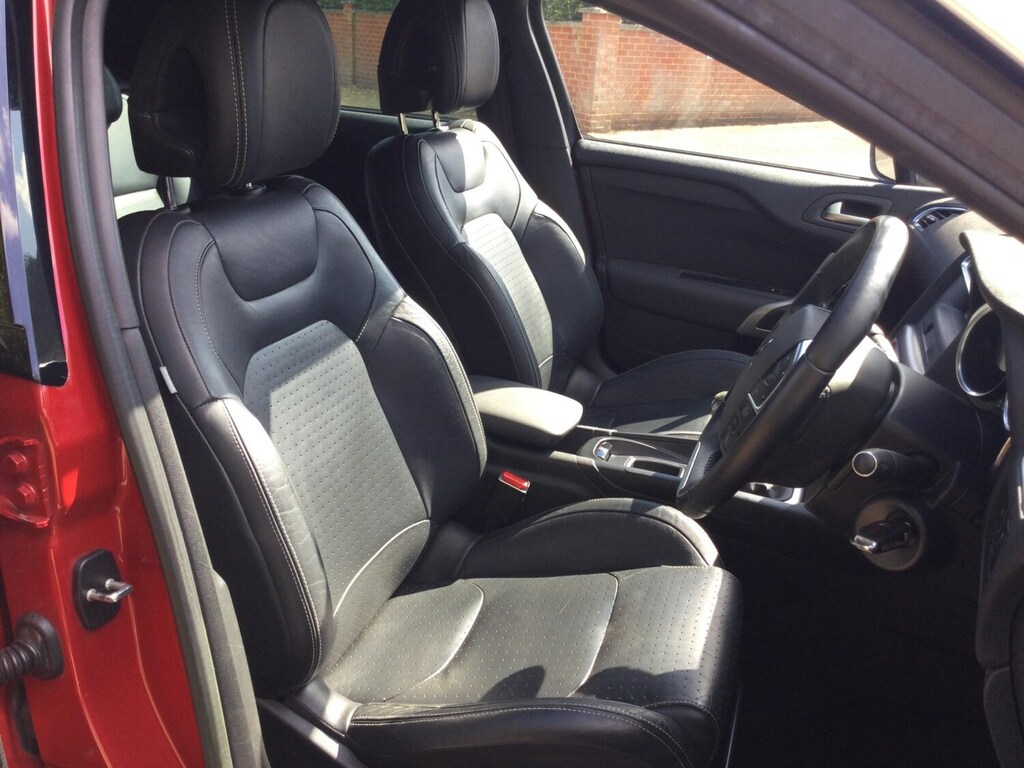 Citroen DS4 1.6 E-hdi Airdream Dstyle Euro 5 Ss Red
