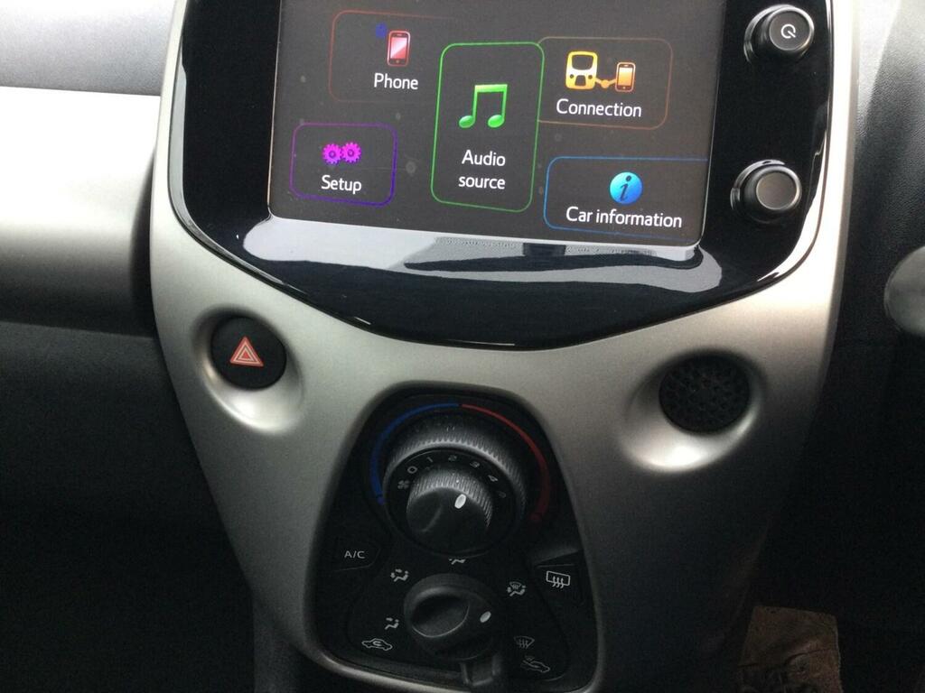 Peugeot 108 1.0 Active Euro 6 KP66AYD Purple #2