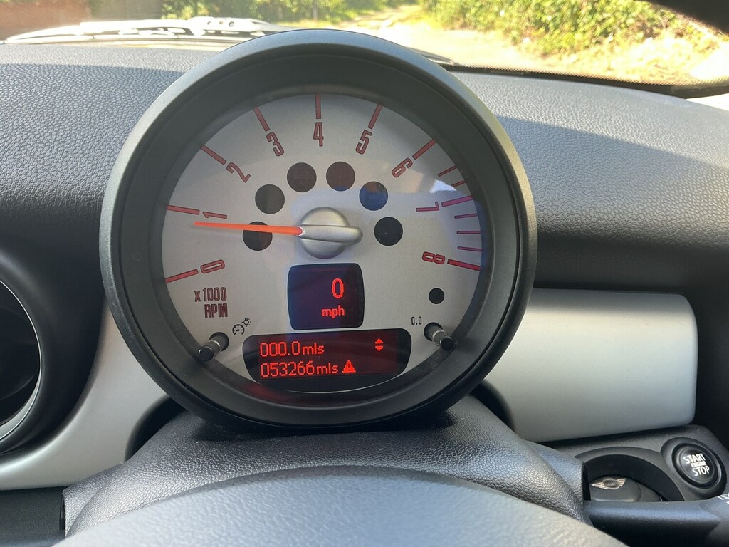 Mini Hatch 1.6 Cooper Red #2