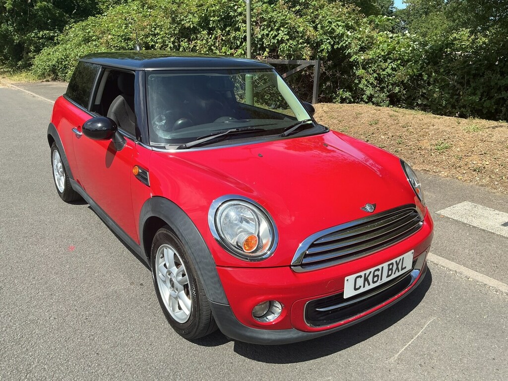 Mini Hatch 1.6 Cooper Red #4
