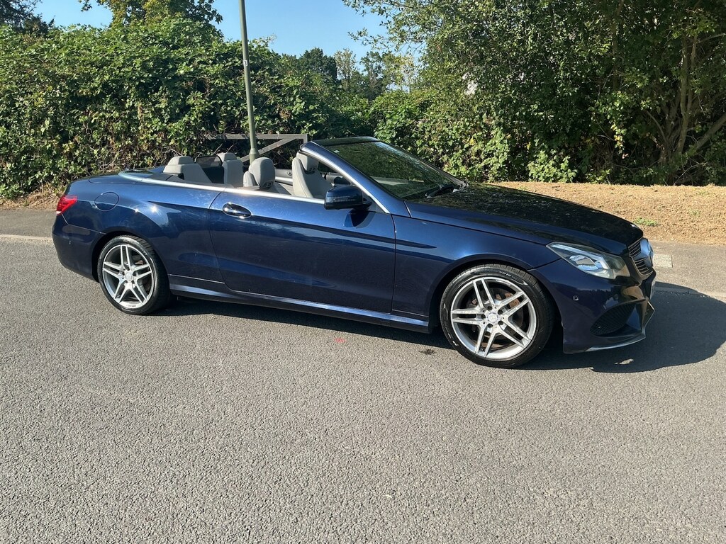 Mercedes-Benz E Class E350 Bluetec Black #1