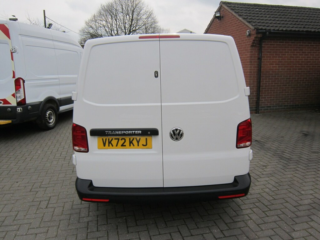 Volkswagen Transporter 2.0 Tdi 110 Startline Van VK72KYJ White #6