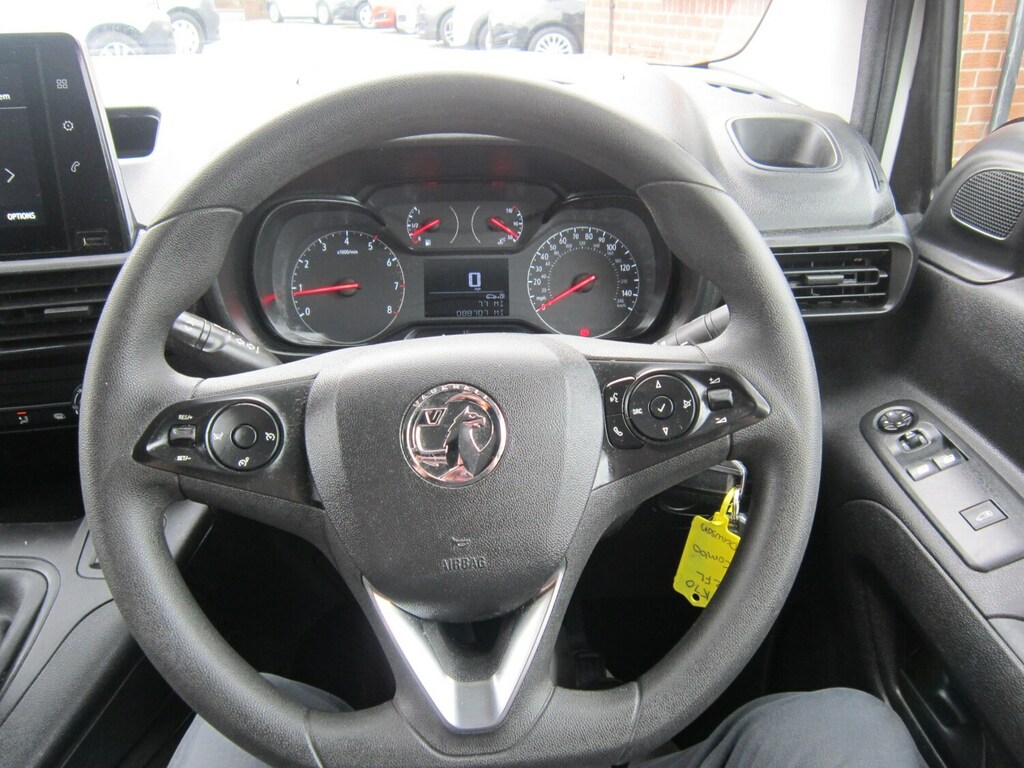 Vauxhall Combo 1.5 Turbo D 2300 Sportive L1 Swb 43,798 3 Seat White #18