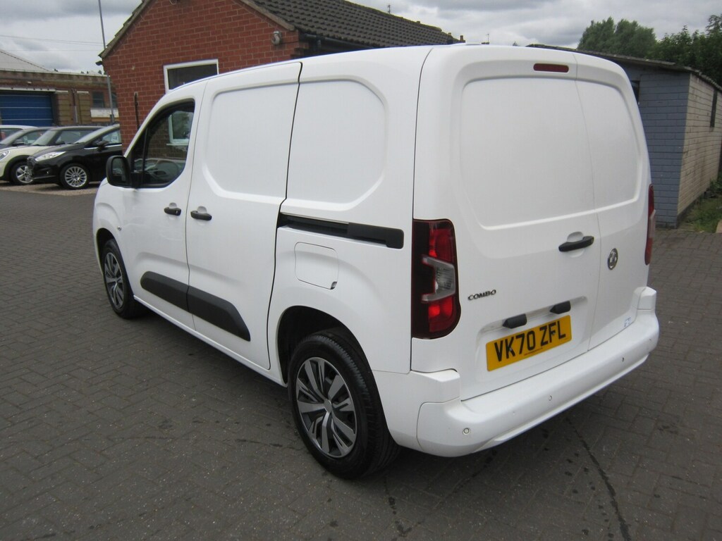Vauxhall Combo 1.5 Turbo D 2300 Sportive L1 Swb 43,798 3 Seat White #7